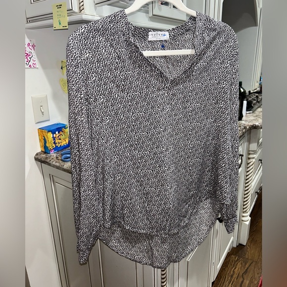 Velvet by Graham and Spencer size P blouse - Picture 1 of 8